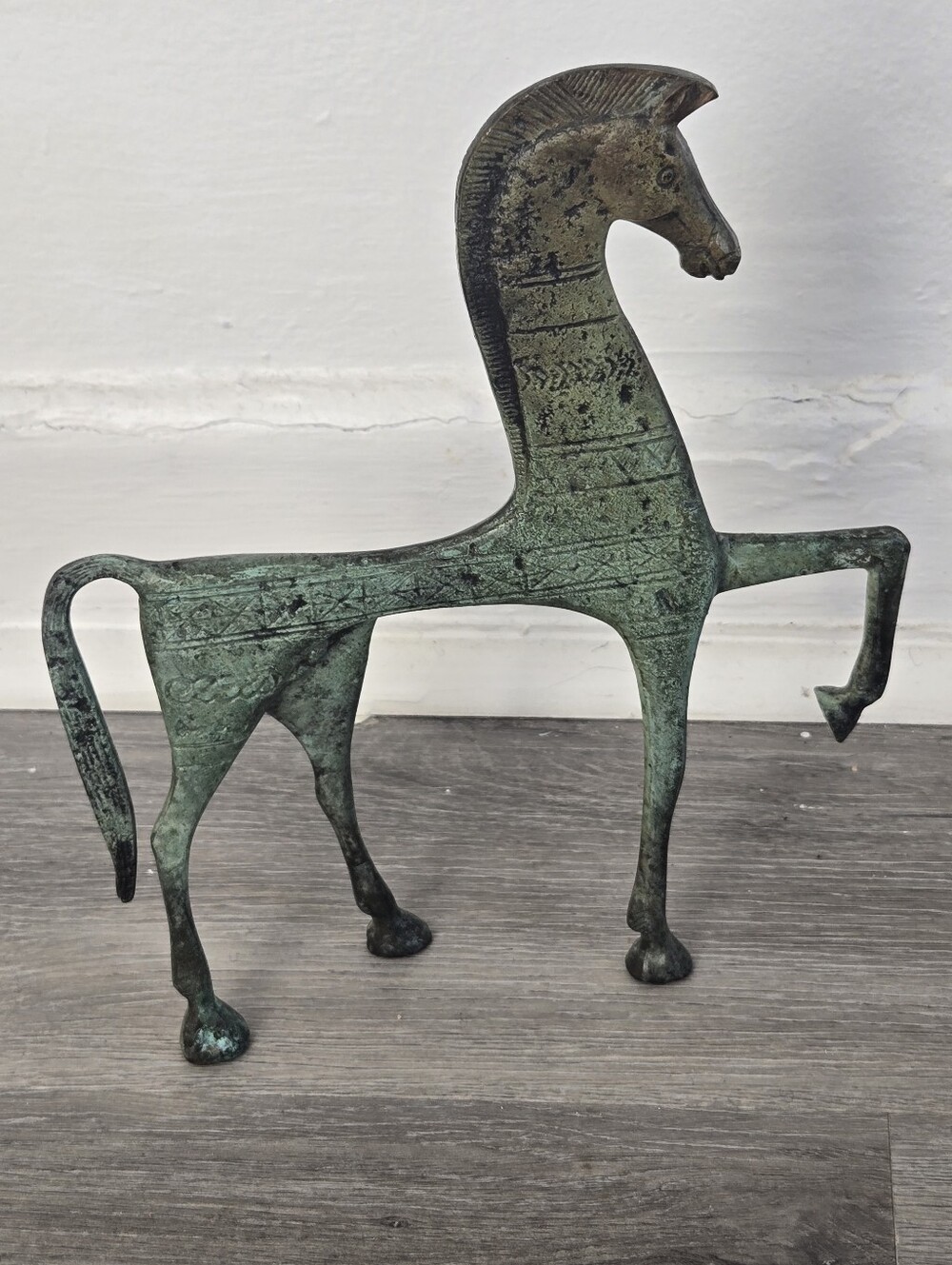 Brass statue de cheval de style géométrique de la Grèce antique,